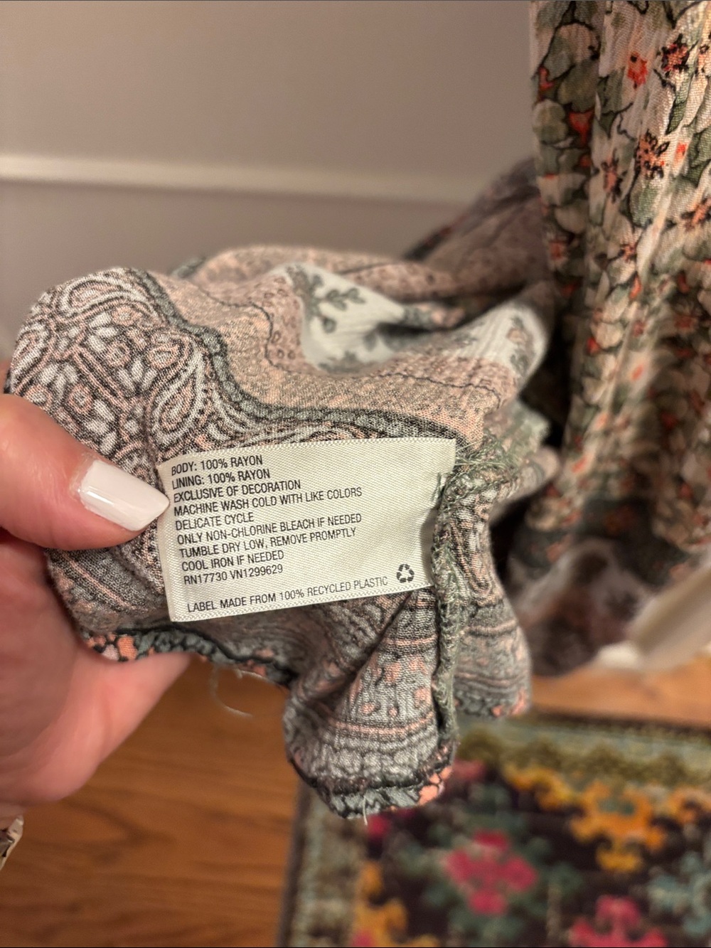Knox Rose Printed V-Neck Boho Dress in Multicolor - Picture 2 of 3